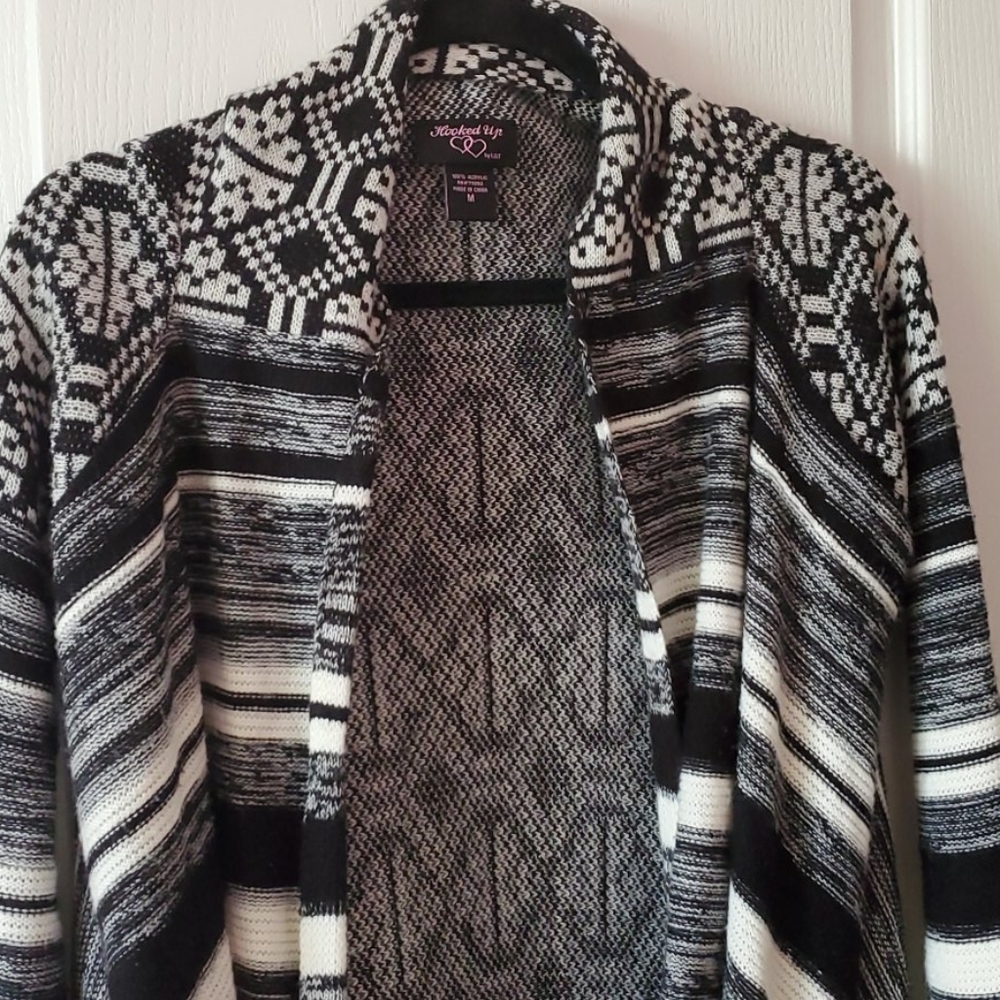 Sweater - Picture 2 of 6